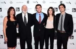 ジェイク・ライナー、ロブ&ミシェル・ライナー殺人事件について沈黙を破る, jake-reiner-breaks-silence-on-rob-&-michele-reiner-murders,