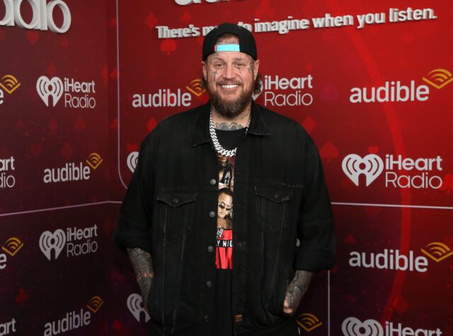 jelly-roll-accused-of-issuing-death-threat-to-comedian-nicole-arbour