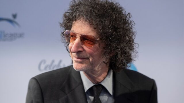 howard-stern-moves-to-dismiss-ex-assistant’s-lawsuit,-calling-accusations-a-“shakedown”