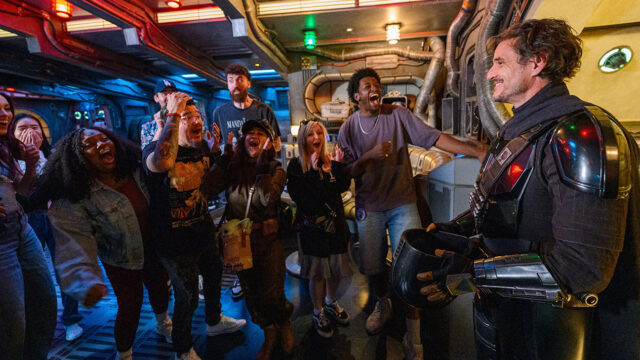 disney-accused-of-“staging”-viral-pedro-pascal-‘mandalorian’-fan-surprise-with-influencers