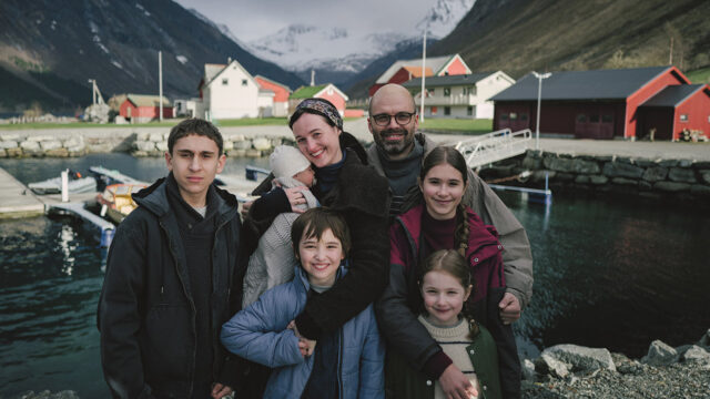 cannes-palme-d’or-goes-to-renate-reinsve,-sebastian-stan-starrer-‘fjord’