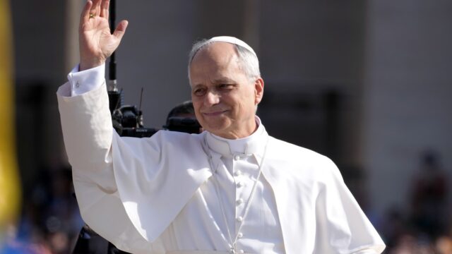 vatican-expert-on-ai:-“i-wouldn’t-have-had-matthew-mcconaughey-and-the-pope-on-the-same-bingo-card”