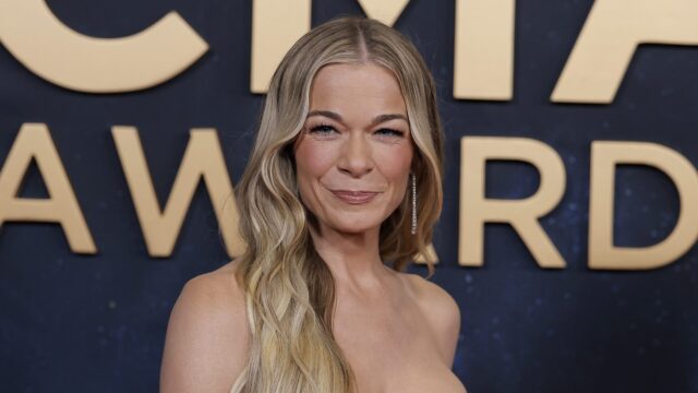 leann-rimes-worries-fans,-reveals
