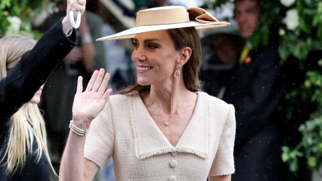 kate-middleton-runs-into-famous-ex-at-royal-wedding:-awkward?