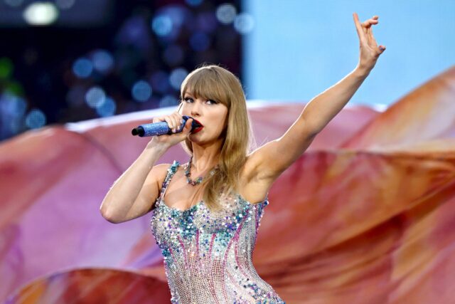 donald-trump-out,-taylor-swift-in-for-knicks-vs.-spurs-game-4! donald-trump-out,-taylor-swift-in-for-knicks-vs.-spurs-game-4!