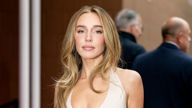 alex-cooper-net-worth-2026:-how-much-money-the-‘call-her-daddy’-host-makes